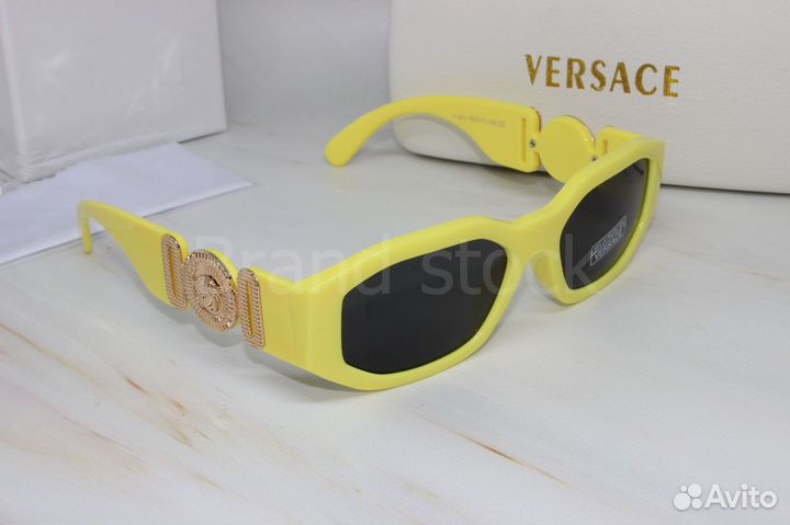 Солнцезащитные очки женские Versace