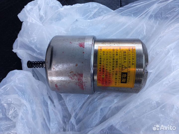 Продам гидро аккумулятор на мицубиси поджеро