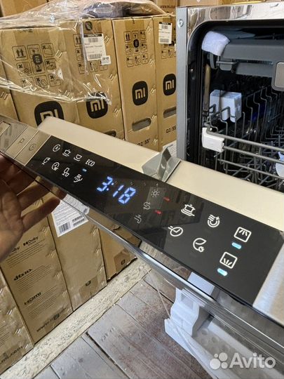 Инверторная посудомоечна машина Delonghi 45см