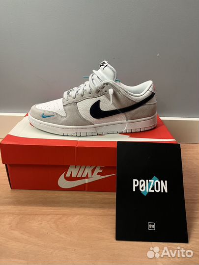 Nike Dunk Low Mini Swoosh