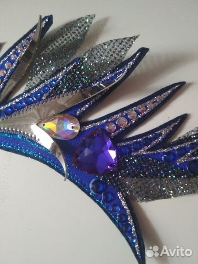 Украшение для волос (на пучок гимнасток)