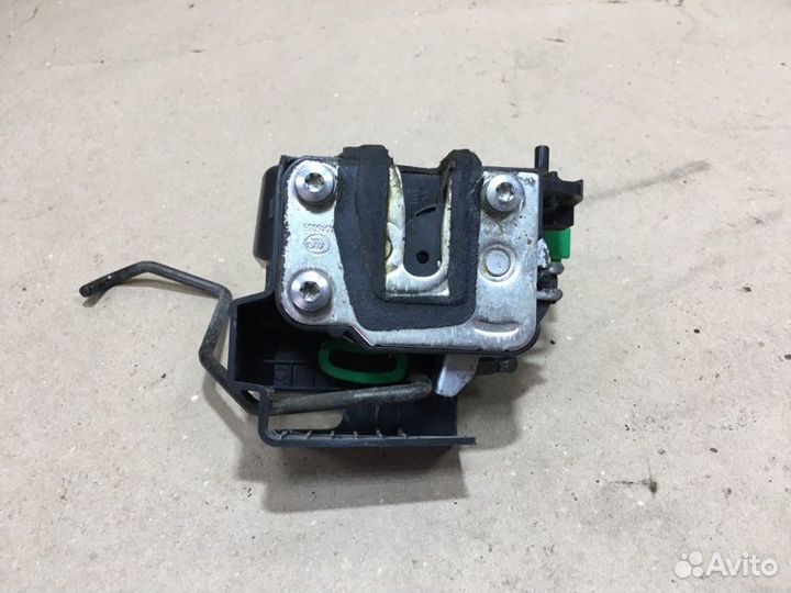 Замок двери задний левый Kia Rio 3 седан