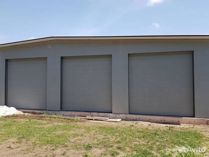 Ворота секционные под ключ