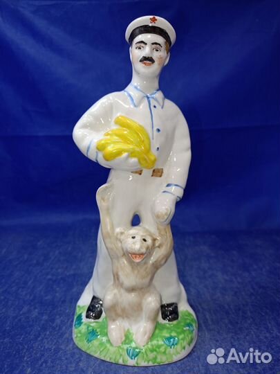 Фарфоровая статуэтка советского периода Матрос с о