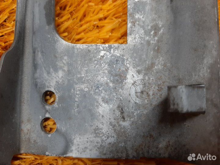 Кронштейн датчика кислорода Bmw 5-Series E60