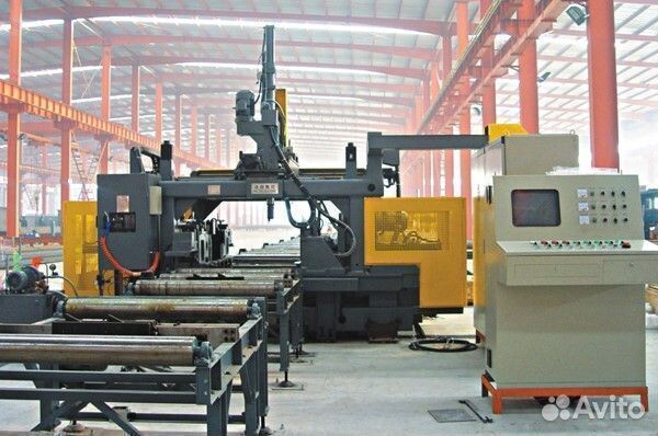 Трехкоординатный сверлильный станок