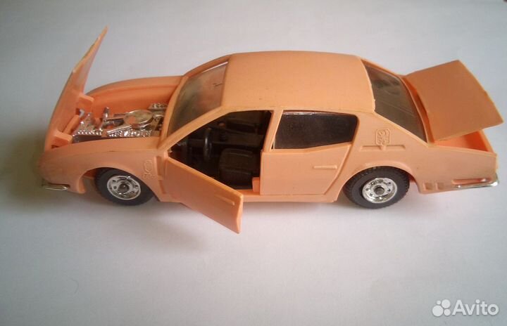 Iso Rivolta, пластмасса, М1:43