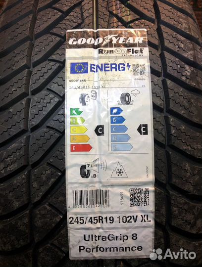 Goodyear UltraGrip 8 Performance 245/45 R19 102V