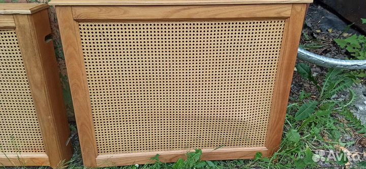 Экран на батарею отопления массив