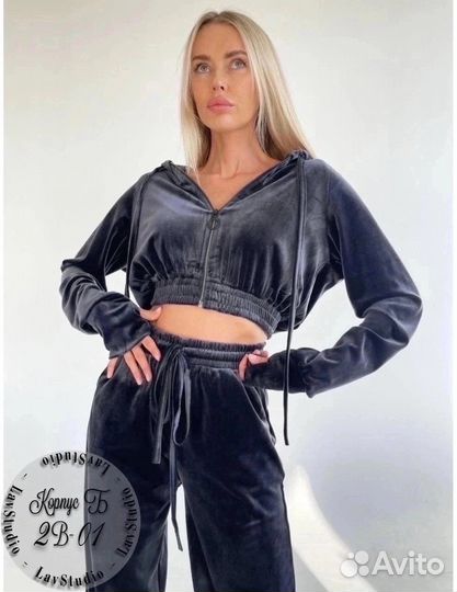 Костюм женский новый