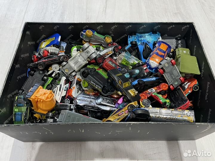 Машинки хот вилс hot wheels