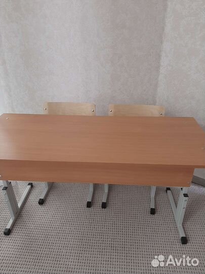 Парты и стулья