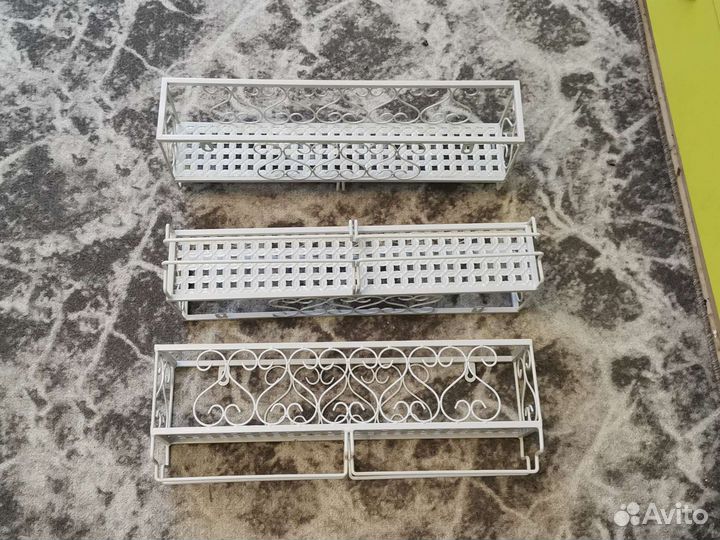 Полка под бокалы