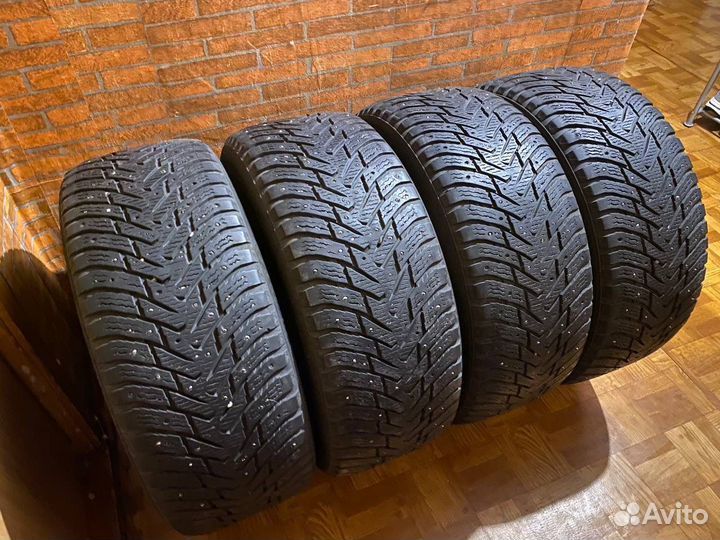 Nokian Tyres Hakkapeliitta 8 SUV 255/45 R20 105T