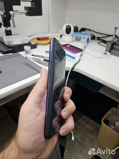 Samsung Galaxy A50, 4/64 ГБ