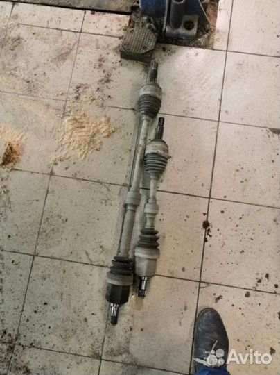 Привод Mitsubishi Lancer 9 CS2A 4G18 2007