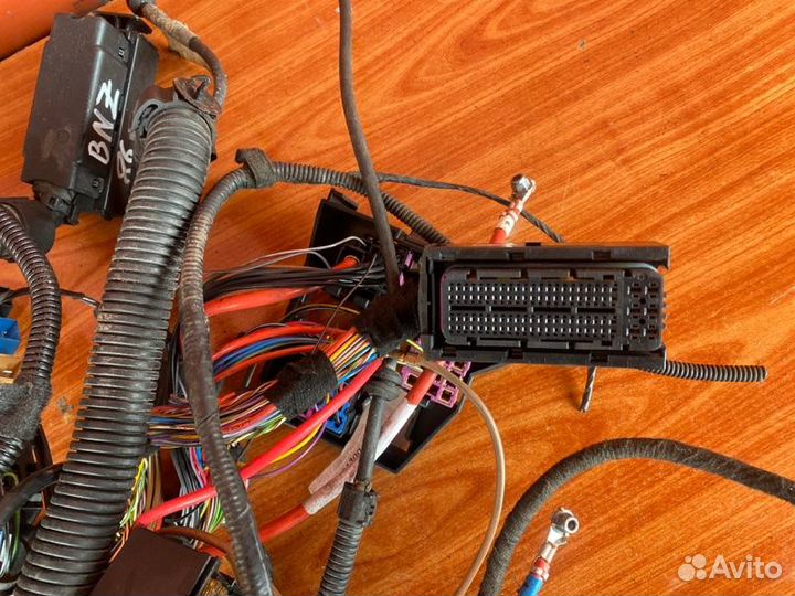 Подкапотная проводка Vw Transporter T5 BNZ 2009