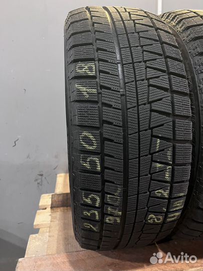 Bridgestone Blizzak Revo GZ 235/50 R18 97Q