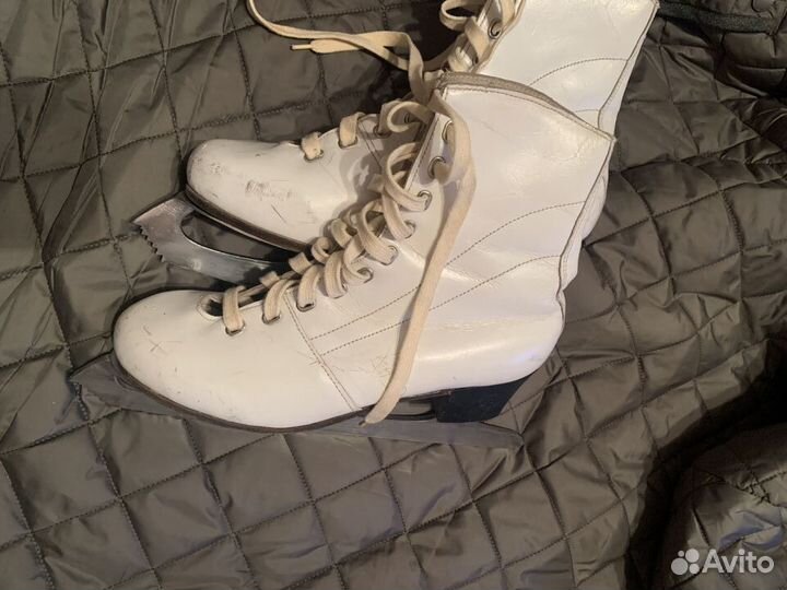 Коньки фигурные