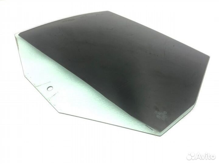 Стекло двери заднее левое Volkswagen Jetta 1K2 BXE