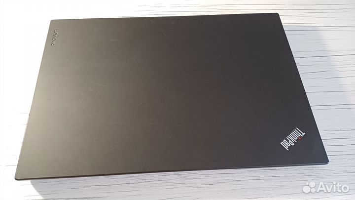 Ноутбук Lenovo ThinkPad T560 i5/8/256