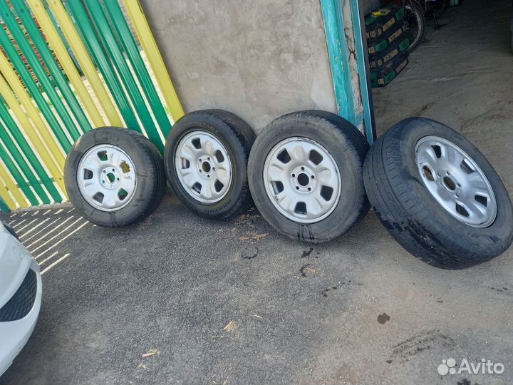 Колеса летние на 16 рено дастер