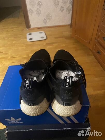 Кроссовки adidas nmd r1