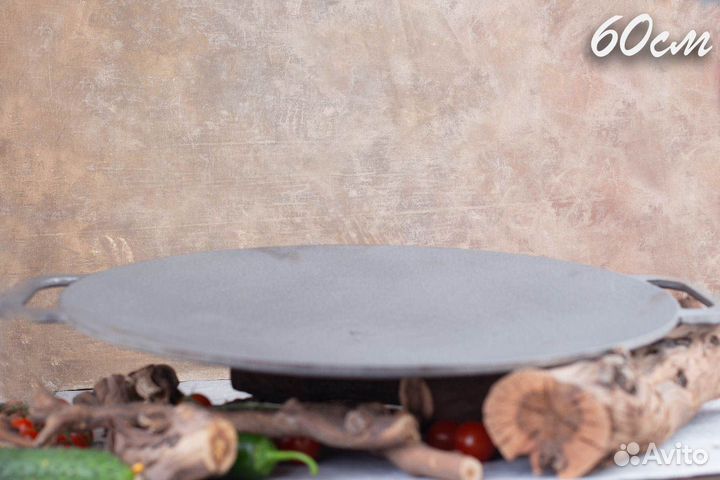 Садж чугунный 60 см на кованой подставке с соусниц