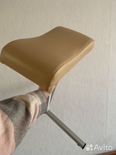 Подставка под ноги педикюр