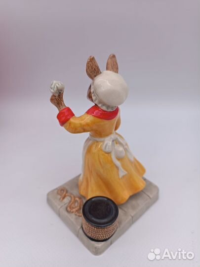 Фигура Royal Doulton Bunnykins. 2003 г. 12 см, Жен