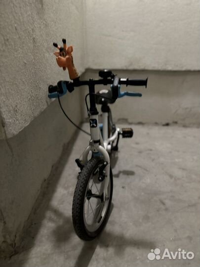 Btwin 14. Детский велосипед с боковыми колесами