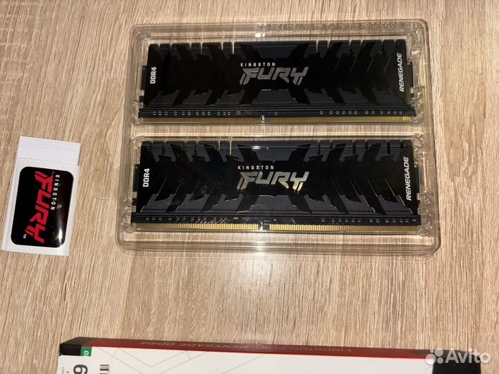 DDR4 16GB 3200 Kingston fury Renegade