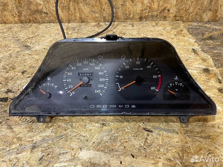 Панель приборов (щиток) Peugeot 605 1993