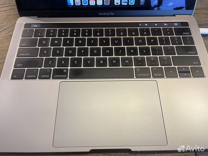 Apple MacBook pro 13 2017 touchbar 8/256