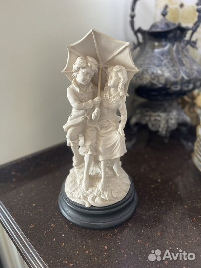 Статуэтки. Европа