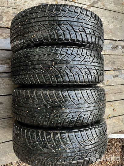 Колеса зимние 215/60R17