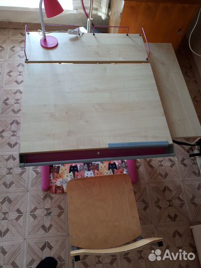 Растущий стол для школьника