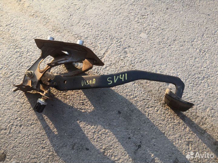 Педаль тормоза toyota под АКПП