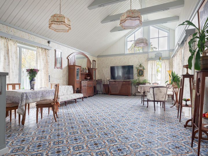 Дом 221,5 м² на участке 8 сот.