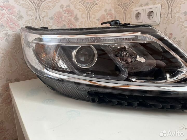 Фара правая Kia sorento 2 Рестайл