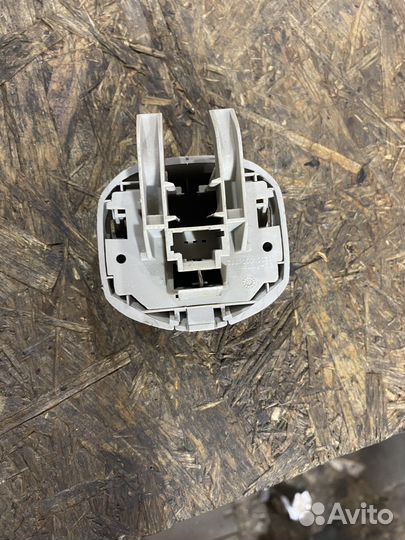 Фиксатор солнцезащитного козырька рено лагуна 2