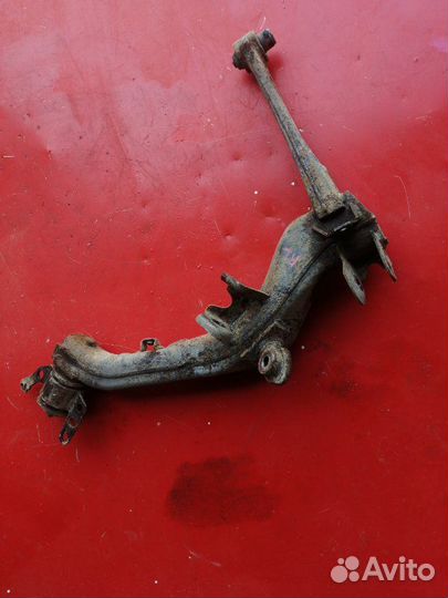Рычаг подвески задний левый Toyota Avensis Т250
