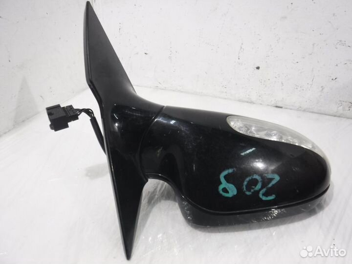 Зеркало правое Mercedes C209 CLK