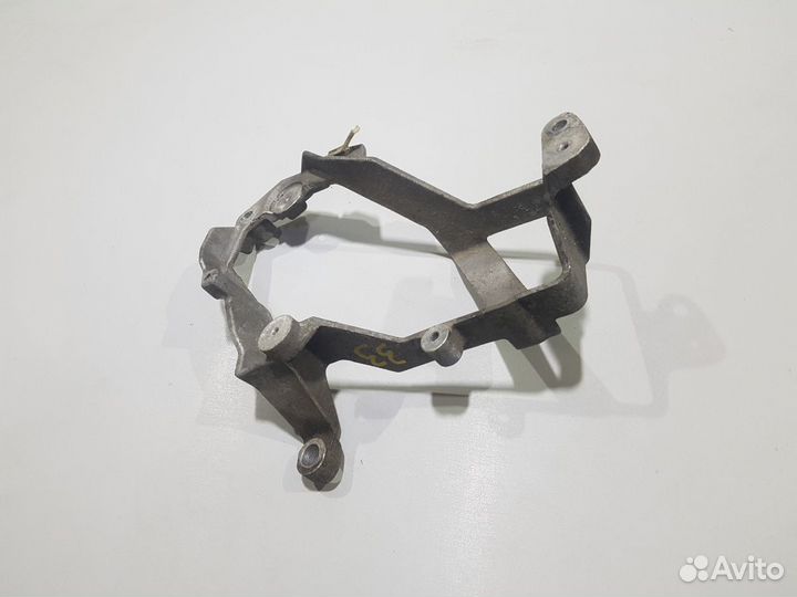 Кронштейн насоса подвески ауди а8 audi s8