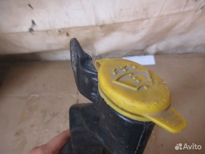 Бачок омывателя Opel Astra H / Family 2004-2015