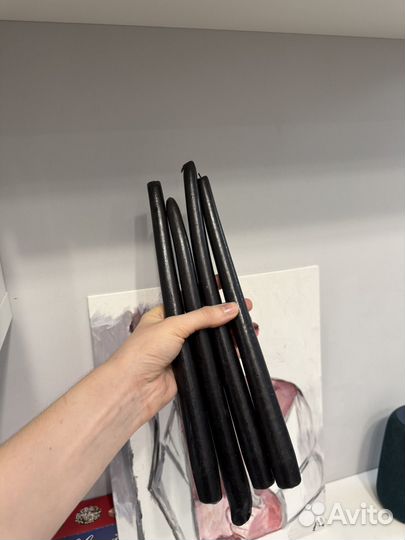 Черные восковые свечи