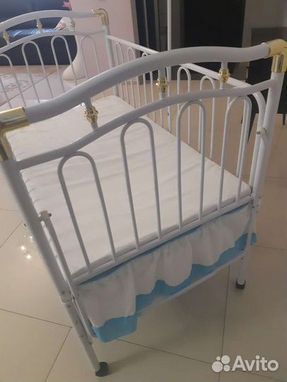 Детская кровать с бортиками