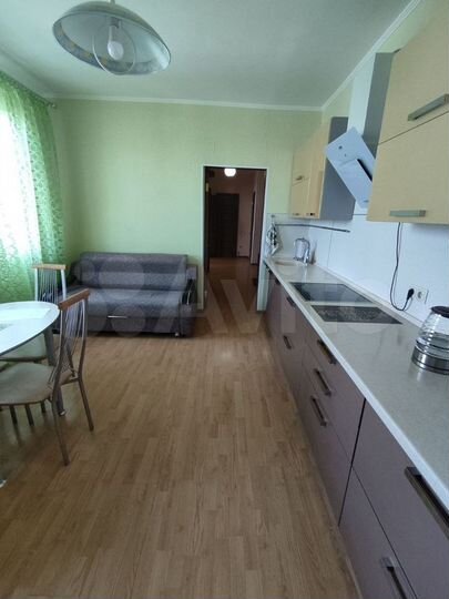 2-к. квартира, 81,9 м², 16/17 эт.