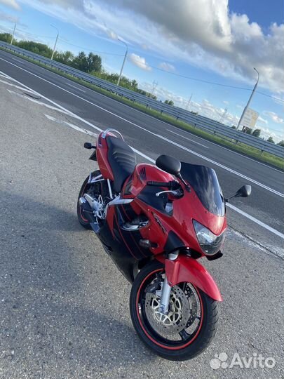 Honda cbr 600 f4