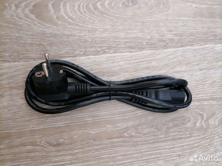 Кабель для компьютера